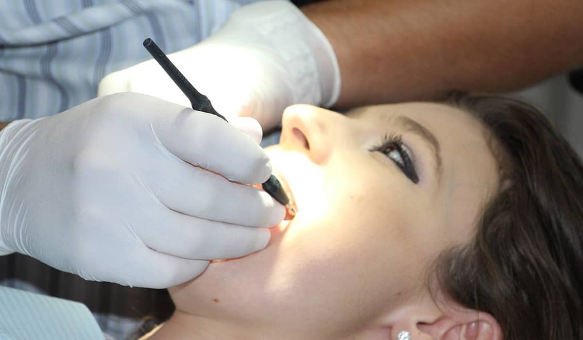 benefits-of-teeth-cleaning-and-polishing-2.jpg